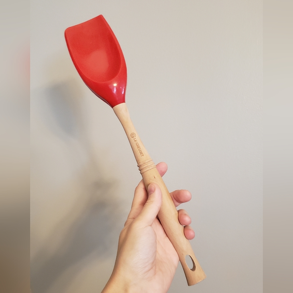 Le Creuset Spatula, Red silicone rubber with wooden handle